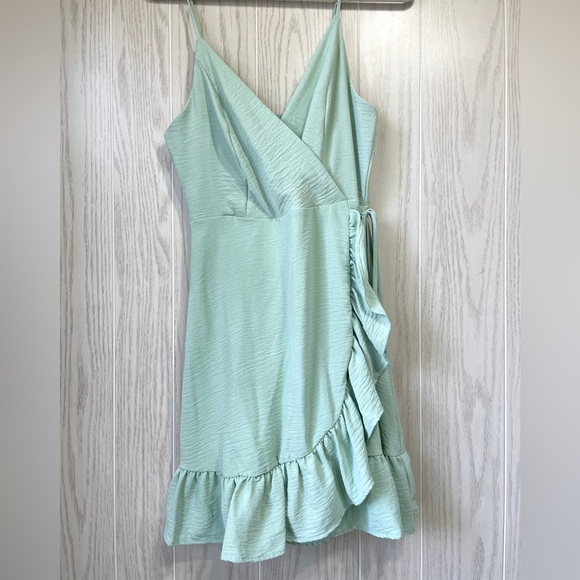 Altar’d State Seafoam Summer Dress Size Medium EUC - Picture 1 of 3